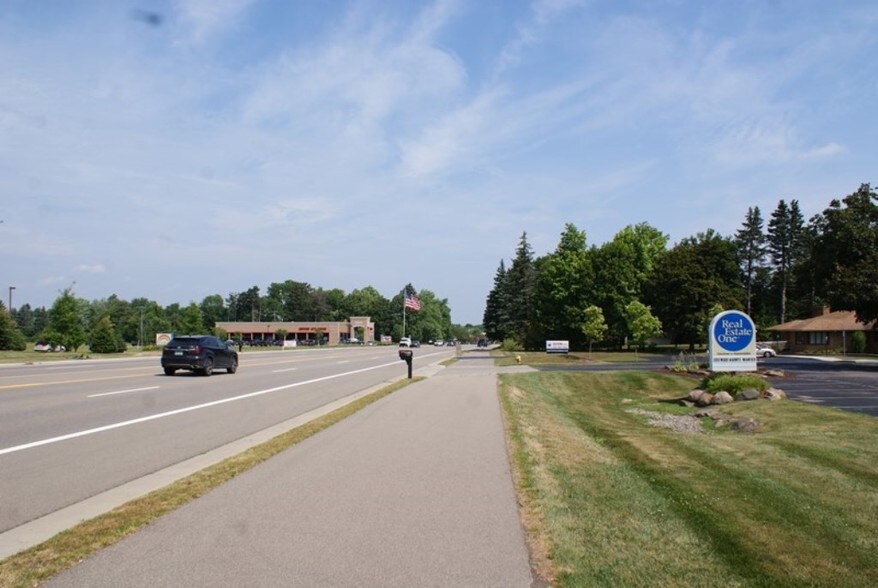 1109 S Lapeer Rd, Lapeer, MI for sale - Other - Image 1 of 1