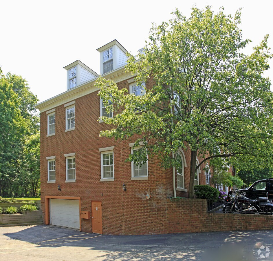 30000 Chagrin Blvd, Pepper Pike, OH 44124