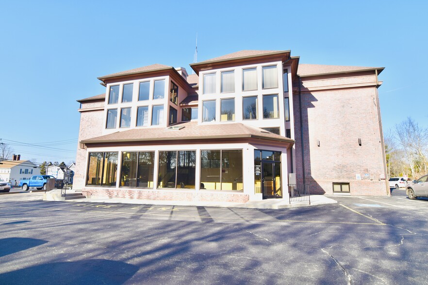 169 N Franklin St, Holbrook, MA for lease - Building Photo - Image 1 of 7