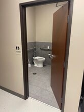 1813 Golden Trail Ct, Carrollton, TX for lease Interior Photo- Image 2 of 12