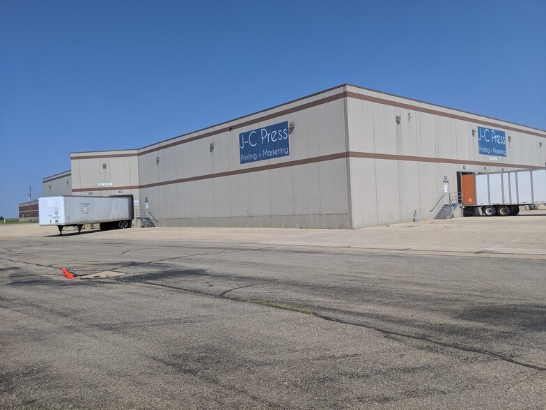 785 24th Ave SW, Owatonna, MN for sale - Building Photo - Image 1 of 1