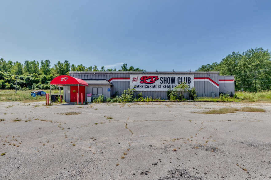 60 Four Corners Ln, Centreville, IL for sale - Building Photo - Image 1 of 10