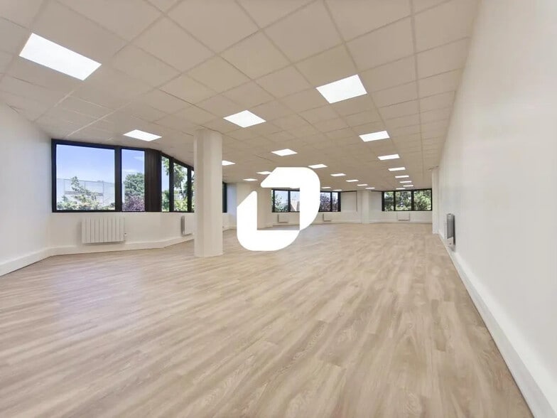 Office in Rosny-sous-Bois for lease - Interior Photo - Image 3 of 5