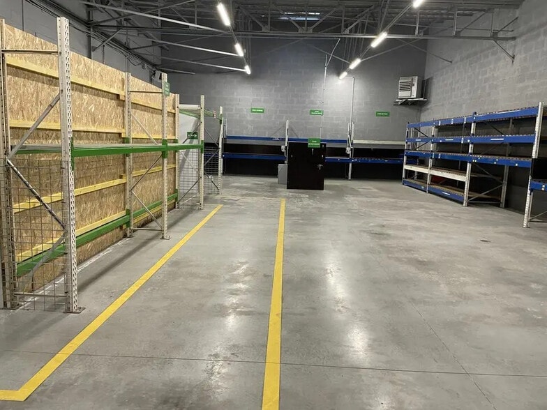 Flex in Brest for lease - Interior Photo - Image 3 of 4