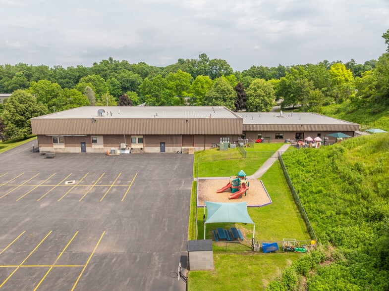 615 Fishers Run, Victor, NY for sale - Building Photo - Image 2 of 11