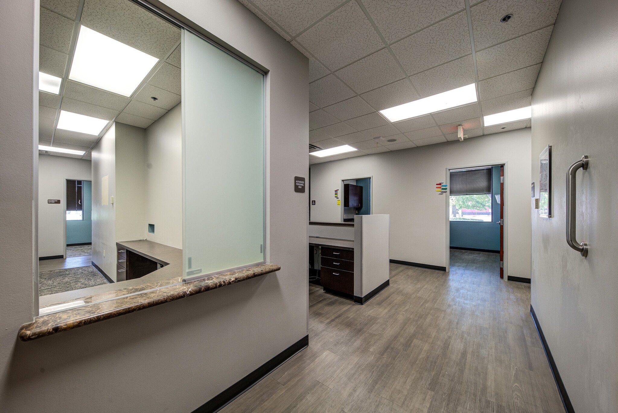 751 Hebron Pky, Lewisville, TX for lease Interior Photo- Image 1 of 2