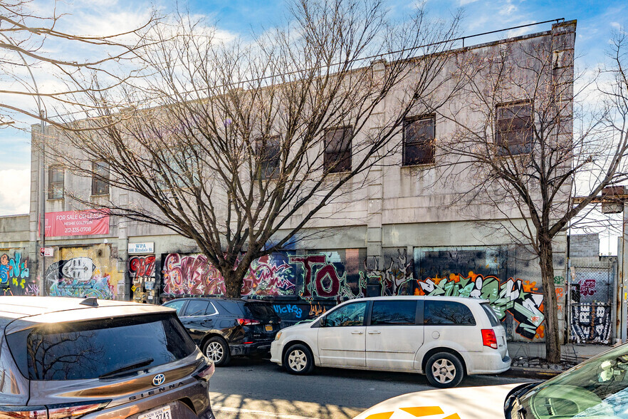 100 Hinsdale St, Brooklyn, NY for lease - Building Photo - Image 3 of 25