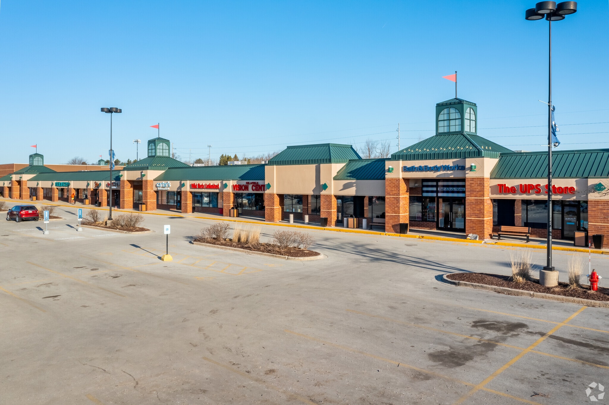 3107-3293 Golf Rd, Delafield, WI for lease Primary Photo- Image 1 of 19