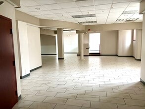 98 Main St, Southington, CT for lease Interior Photo- Image 2 of 4