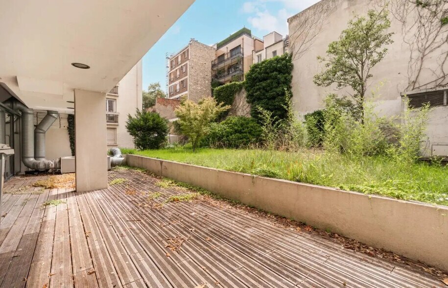 Office in Paris for lease - Building Photo - Image 3 of 6