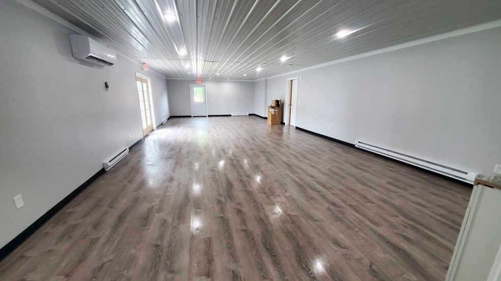 6700 Martin St, Rome, NY for sale - Interior Photo - Image 2 of 5