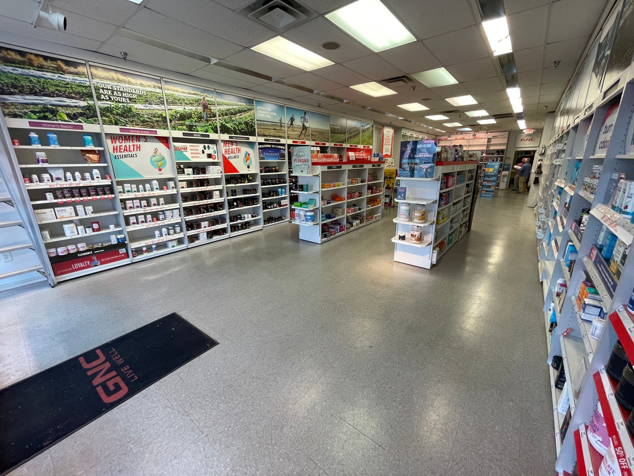 804 Pike St, Marietta, OH for lease Interior Photo- Image 1 of 6