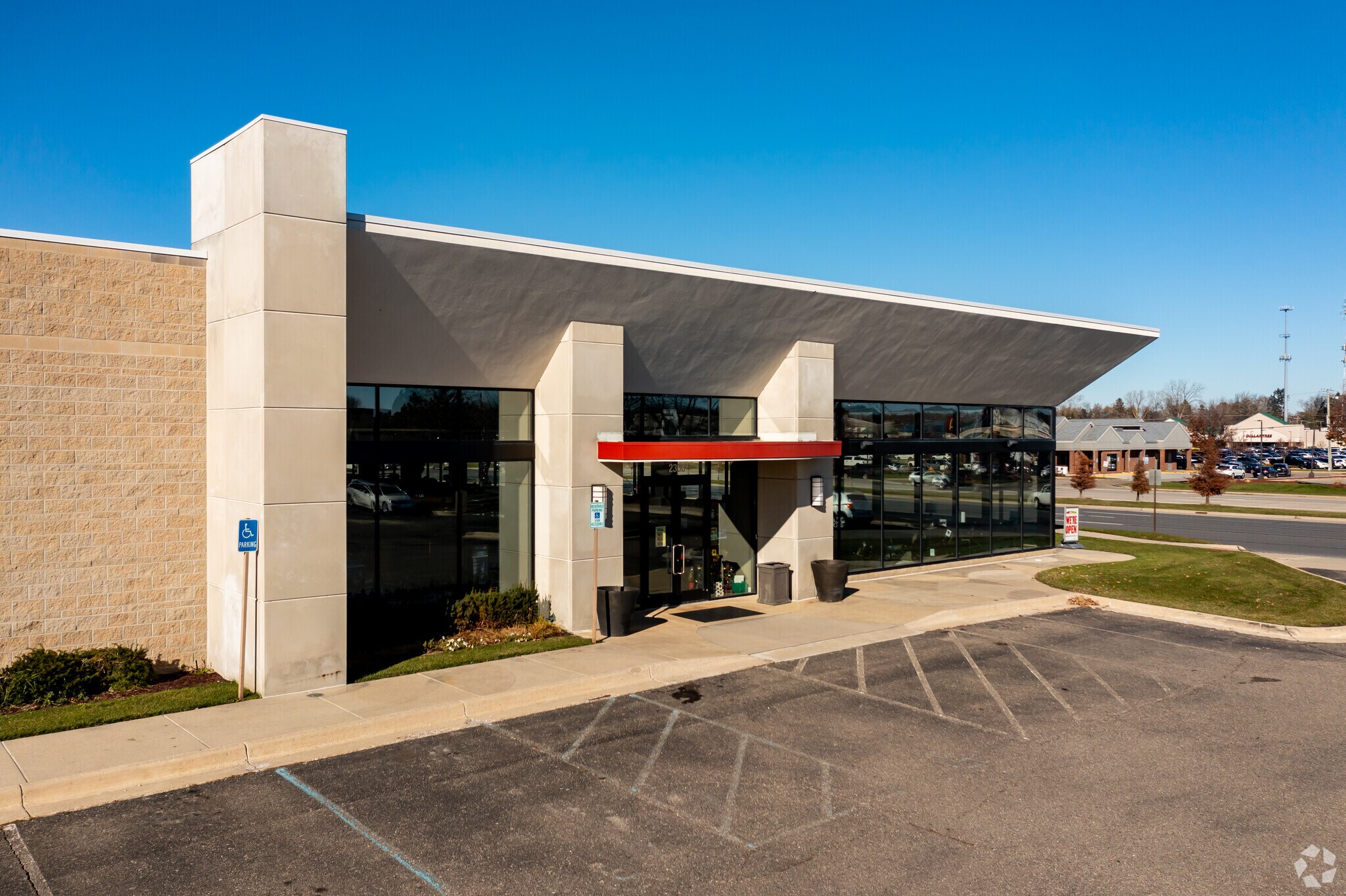 2300 S Telegraph Rd, Bloomfield Hills, MI for sale Primary Photo- Image 1 of 1