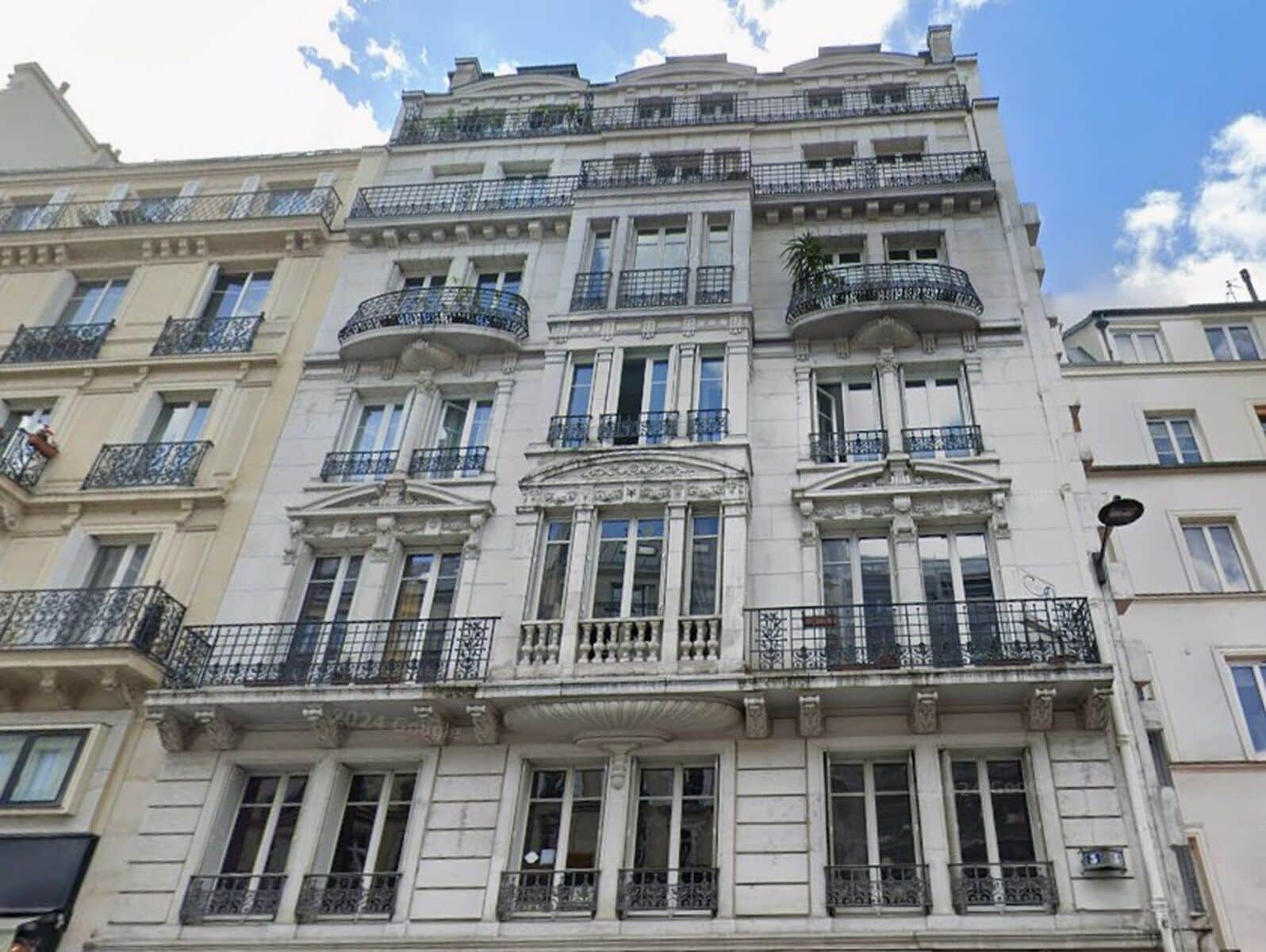 Office in Paris for lease Building Photo- Image 1 of 10