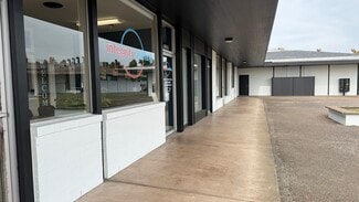 More details for 2241-2247 Country Club Rd, Woodburn, OR - Retail for Lease