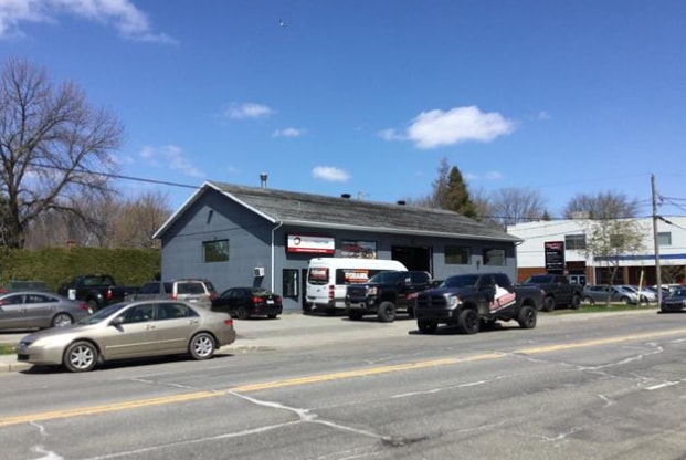 223 Rue Notre-Dame, Repentigny, QC for sale - Primary Photo - Image 1 of 1