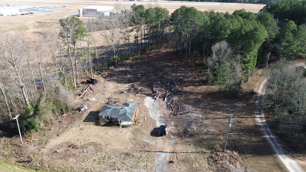 210 Cliff Day Rd, Winder, GA for sale - Building Photo - Image 2 of 3