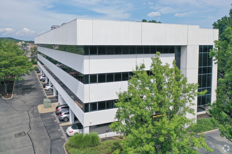 200 Broadhollow Rd, Melville, NY 11747 Melville Office Space for