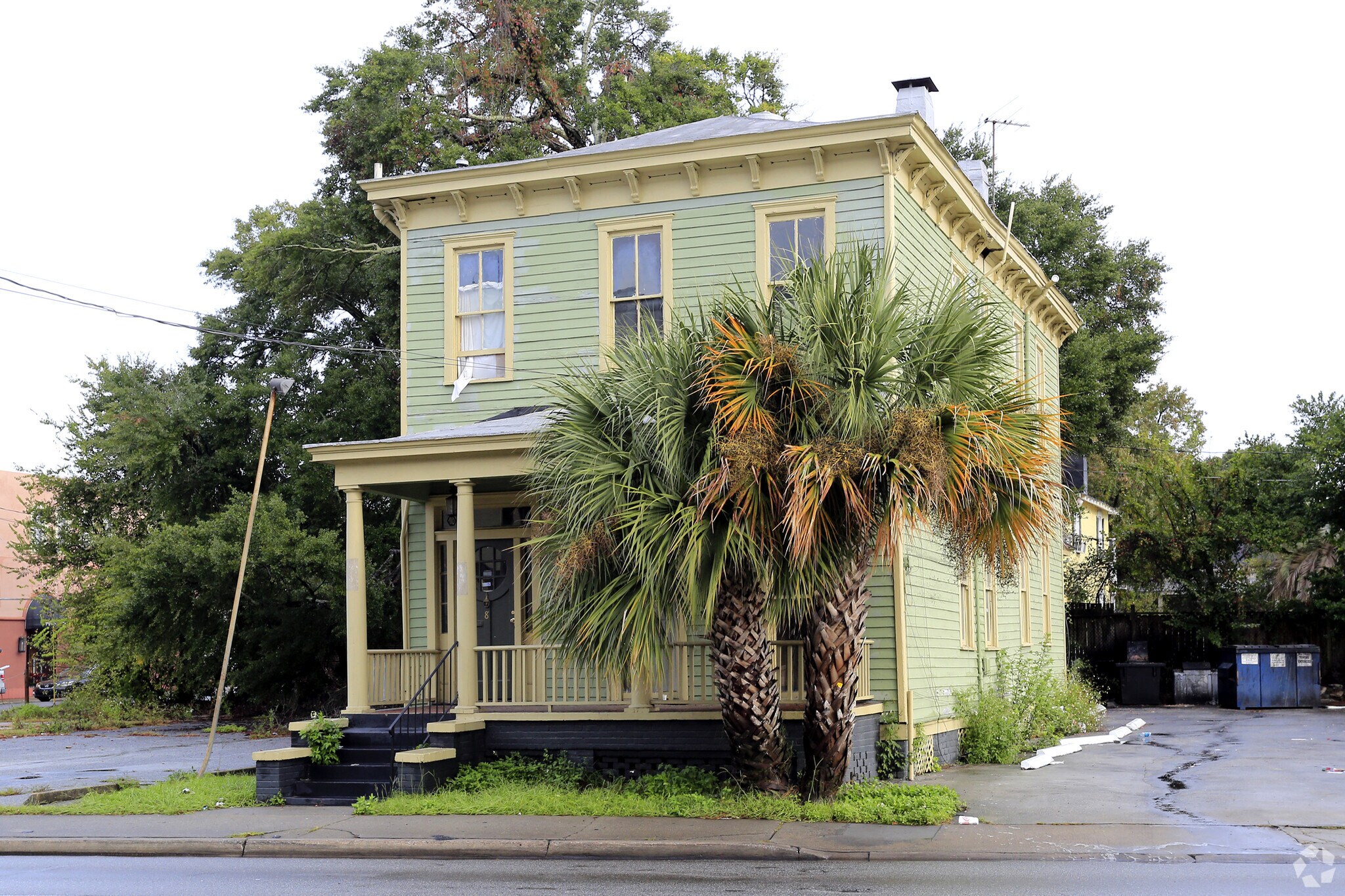 8 W Victory Dr, Savannah, GA for sale Primary Photo- Image 1 of 1