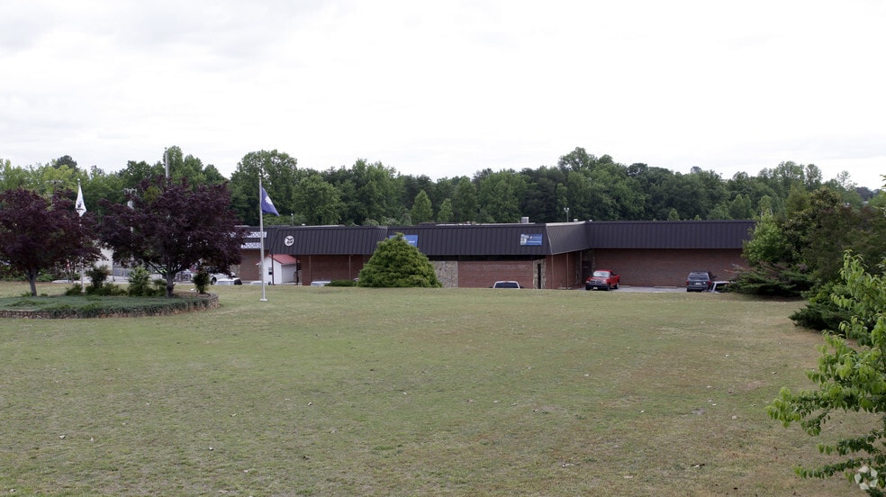 317 S Buncombe Rd, Greer, SC for lease - Primary Photo - Image 1 of 3
