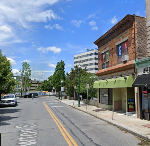 49 Lawton St, New Rochelle, NY for lease - Building Photo - Image 2 of 3