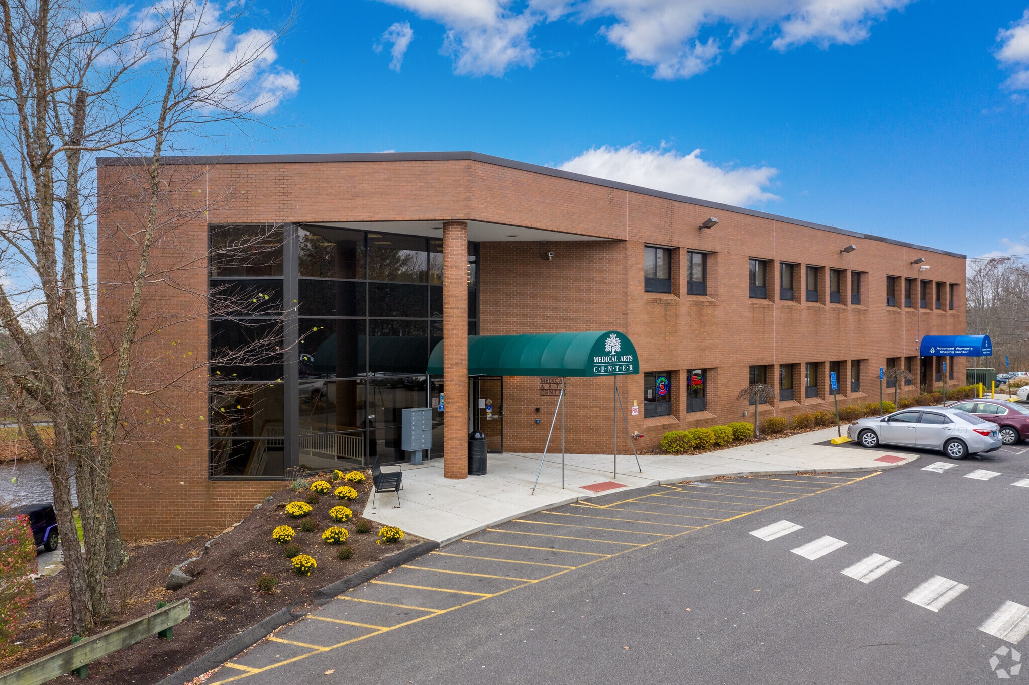 15 Corporate Dr, Trumbull, CT 06611 Medical Arts Center