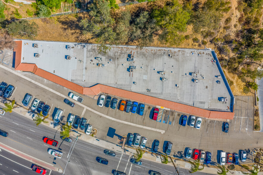 945 W Valley Pky, Escondido, CA for lease - Aerial - Image 3 of 8