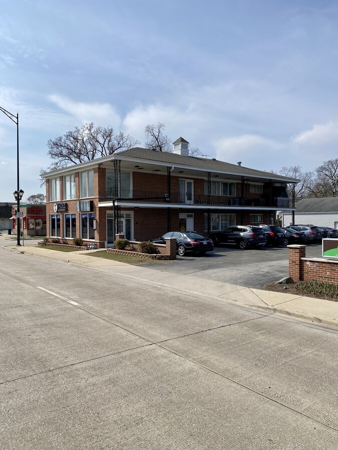 350 N York St, Elmhurst, IL 60126 | LoopNet