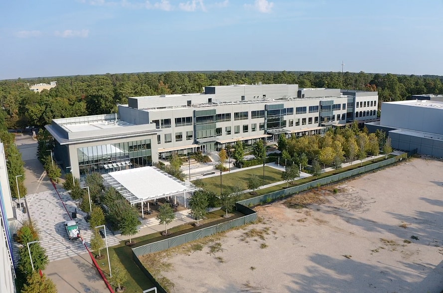 8800 Technology Forest Pl, The Woodlands, TX for lease - Building Photo - Image 3 of 12