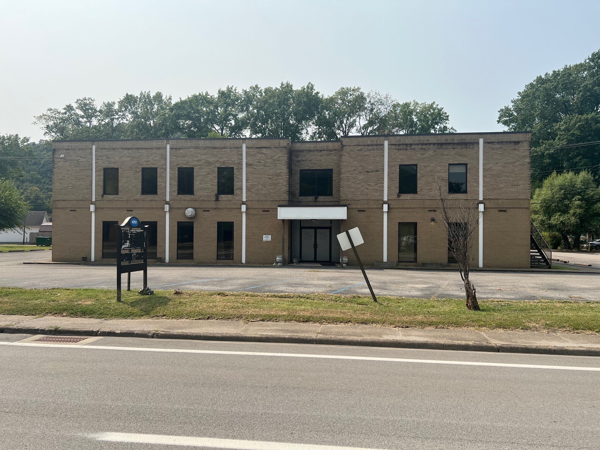 4701 MacCorkle Ave SE, Charleston, WV for sale Building Photo- Image 1 of 28