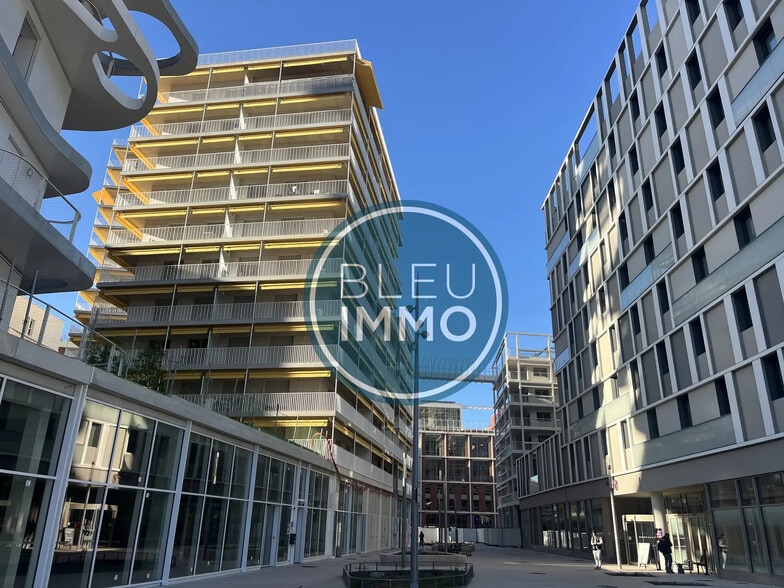 Retail in Nice for lease - Building Photo - Image 1 of 4