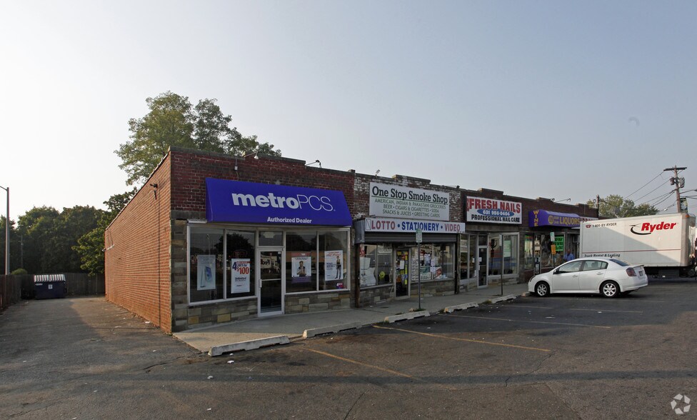 646-654 Rt-109, West Babylon, NY for sale - Primary Photo - Image 1 of 1