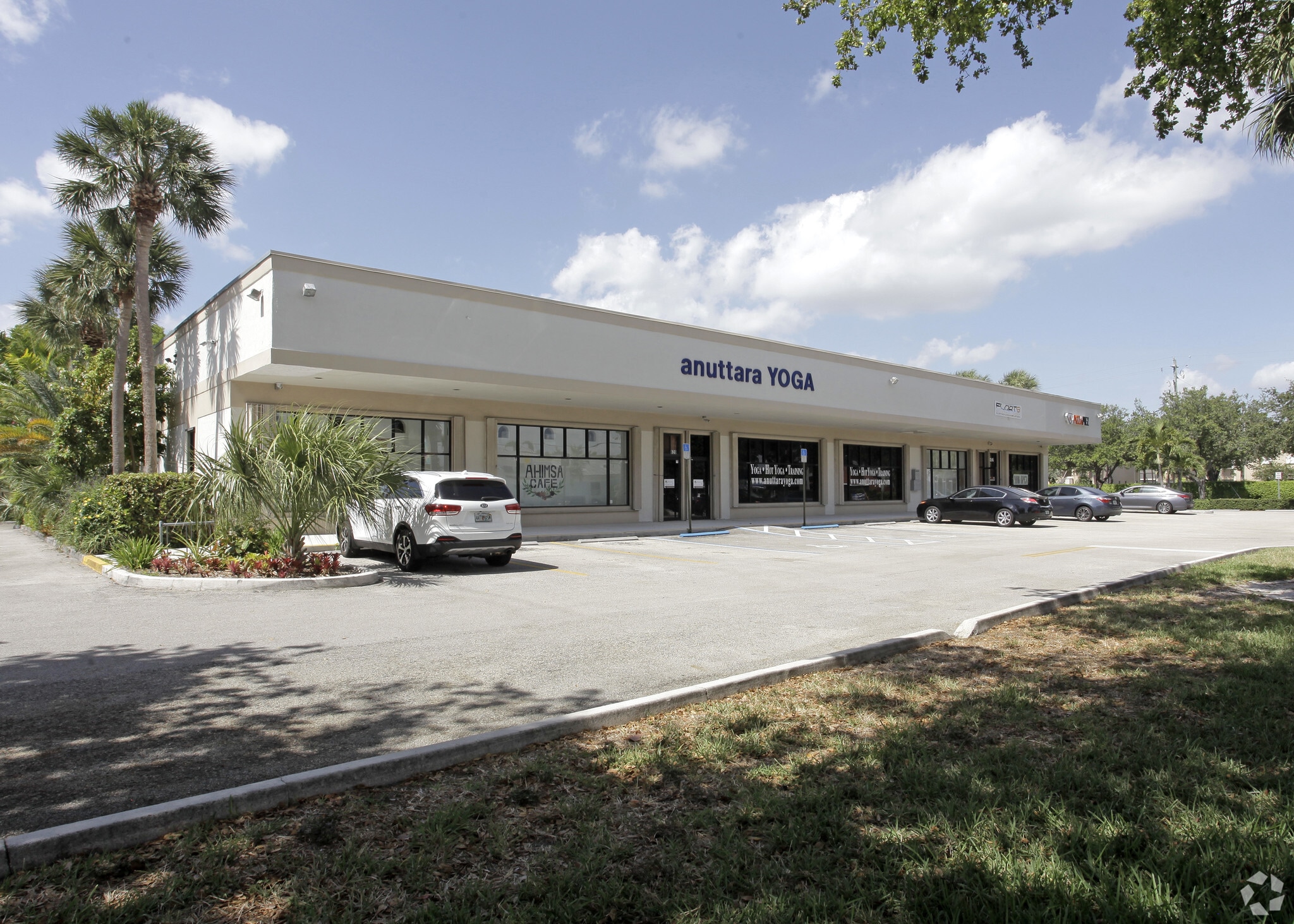 620 SE 10th St, Deerfield Beach, FL for lease Primary Photo- Image 1 of 2