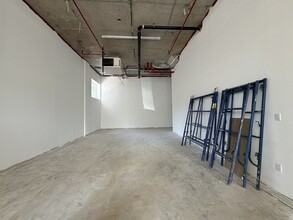 150-23 Barclay Ave, Flushing, NY for lease Interior Photo- Image 2 of 3