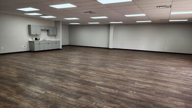 1115 NE 1st St, Pryor, OK for lease Interior Photo- Image 2 of 7