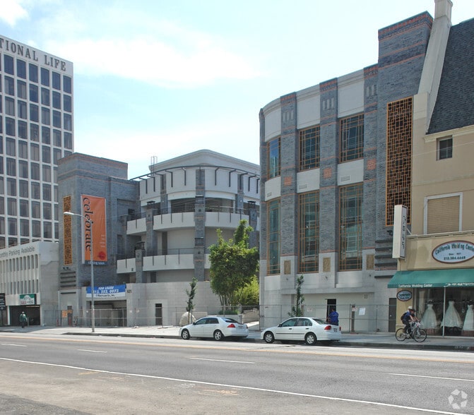 621 S Western Ave, Los Angeles, CA for lease - Building Photo - Image 3 of 17