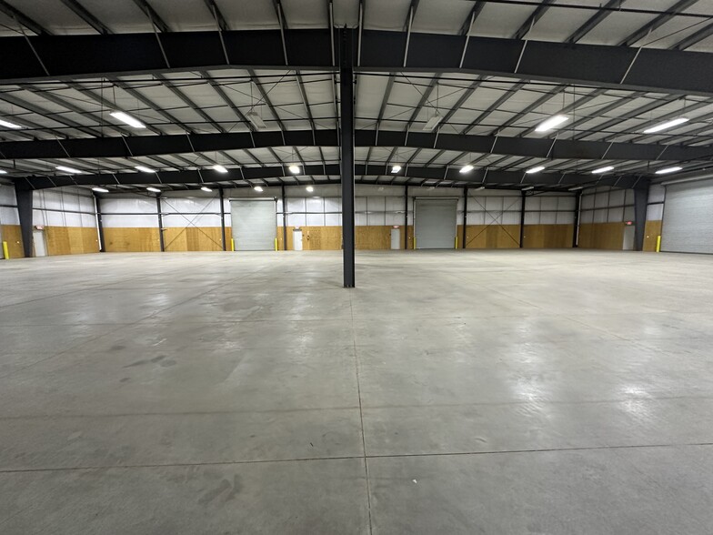 2925 Unicorn Rd, Bakersfield, CA for lease - Building Photo - Image 2 of 8