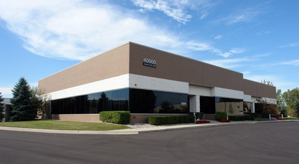 40000 Grand River Ave, Novi, MI for lease - Building Photo - Image 1 of 1