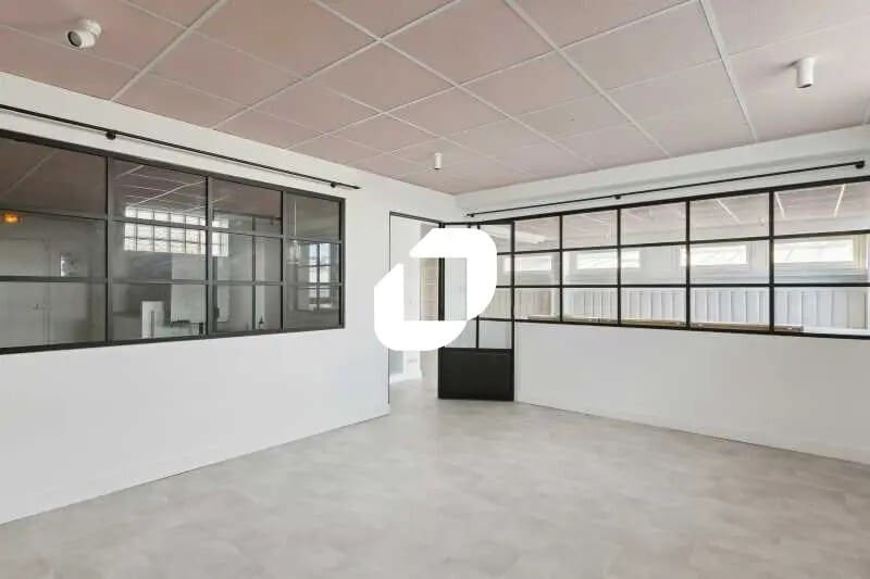 1 B Rue Jean Le Galleu, Ivry-sur-Seine for lease Interior Photo- Image 1 of 8