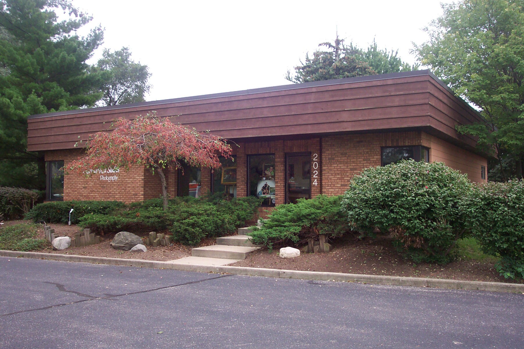 2024 28th St SW, Wyoming, MI for sale Primary Photo- Image 1 of 1