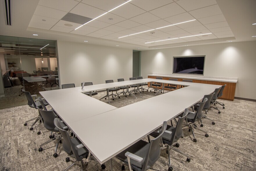 12110 Sunset Hills Rd, Reston, VA for lease - Interior Photo - Image 2 of 7