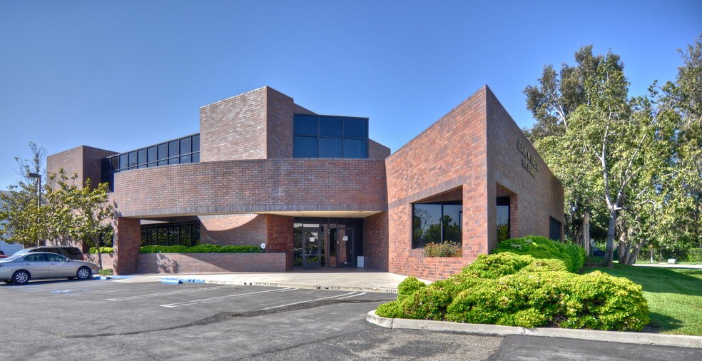 15 Corporate Park, Irvine, CA 92606