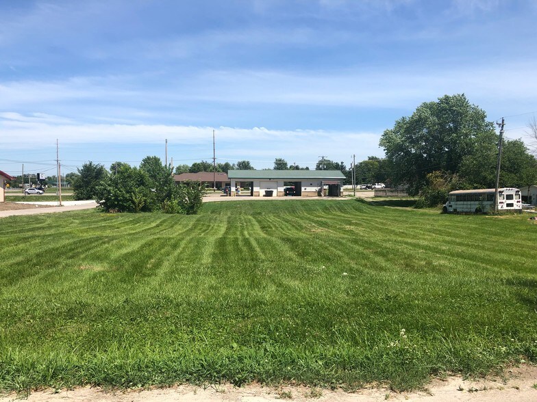 106 14th Ave, Albia, IA for sale - Primary Photo - Image 1 of 1