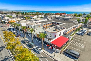 Del Prado House - Pub