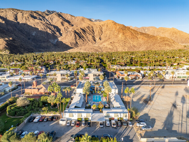 960 N Palm Canyon Dr, Palm Springs, CA for sale - Building Photo - Image 2 of 18