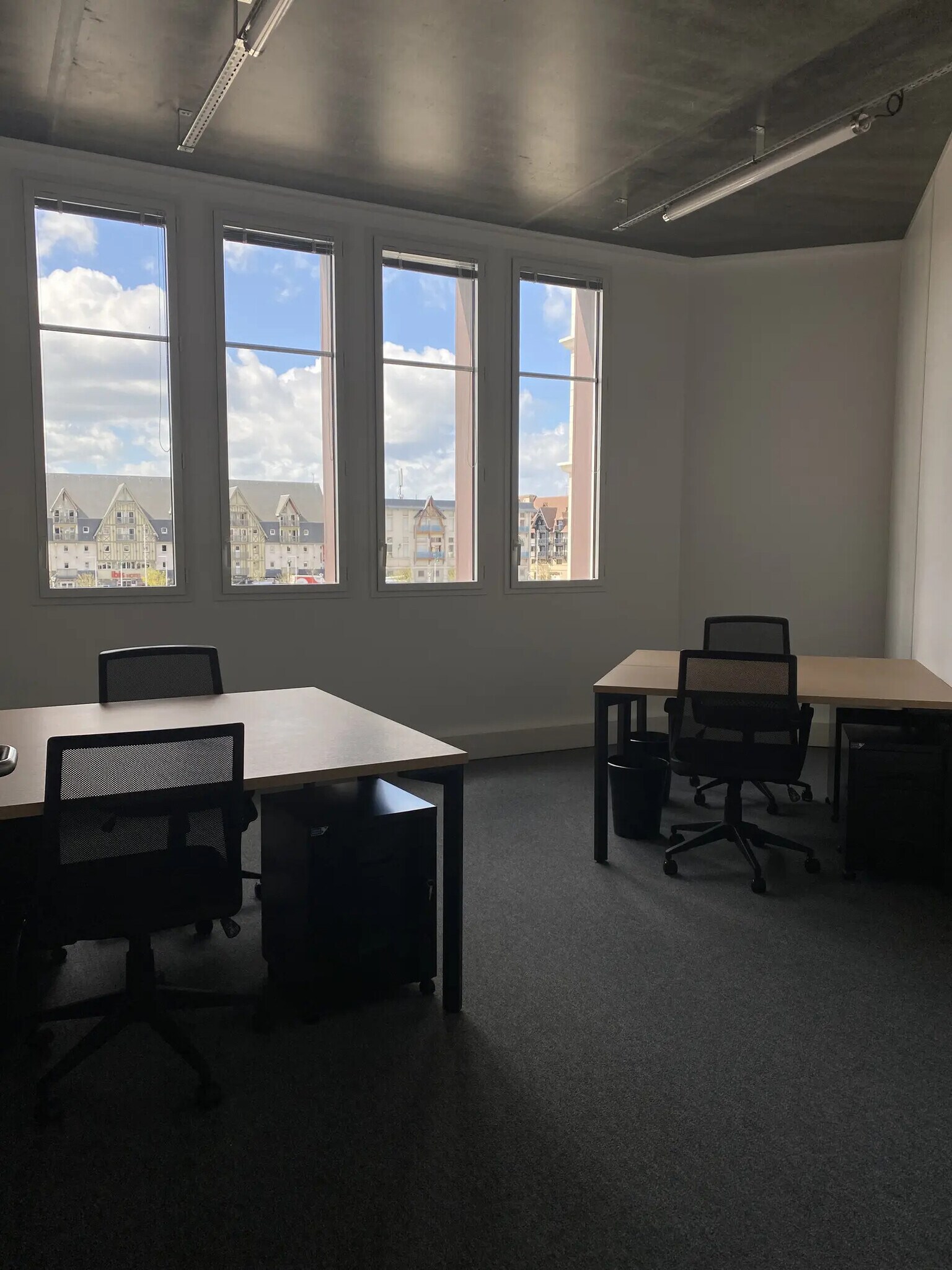 60 Rue Bernard Giraudeau, Montpellier for lease Interior Photo- Image 1 of 8