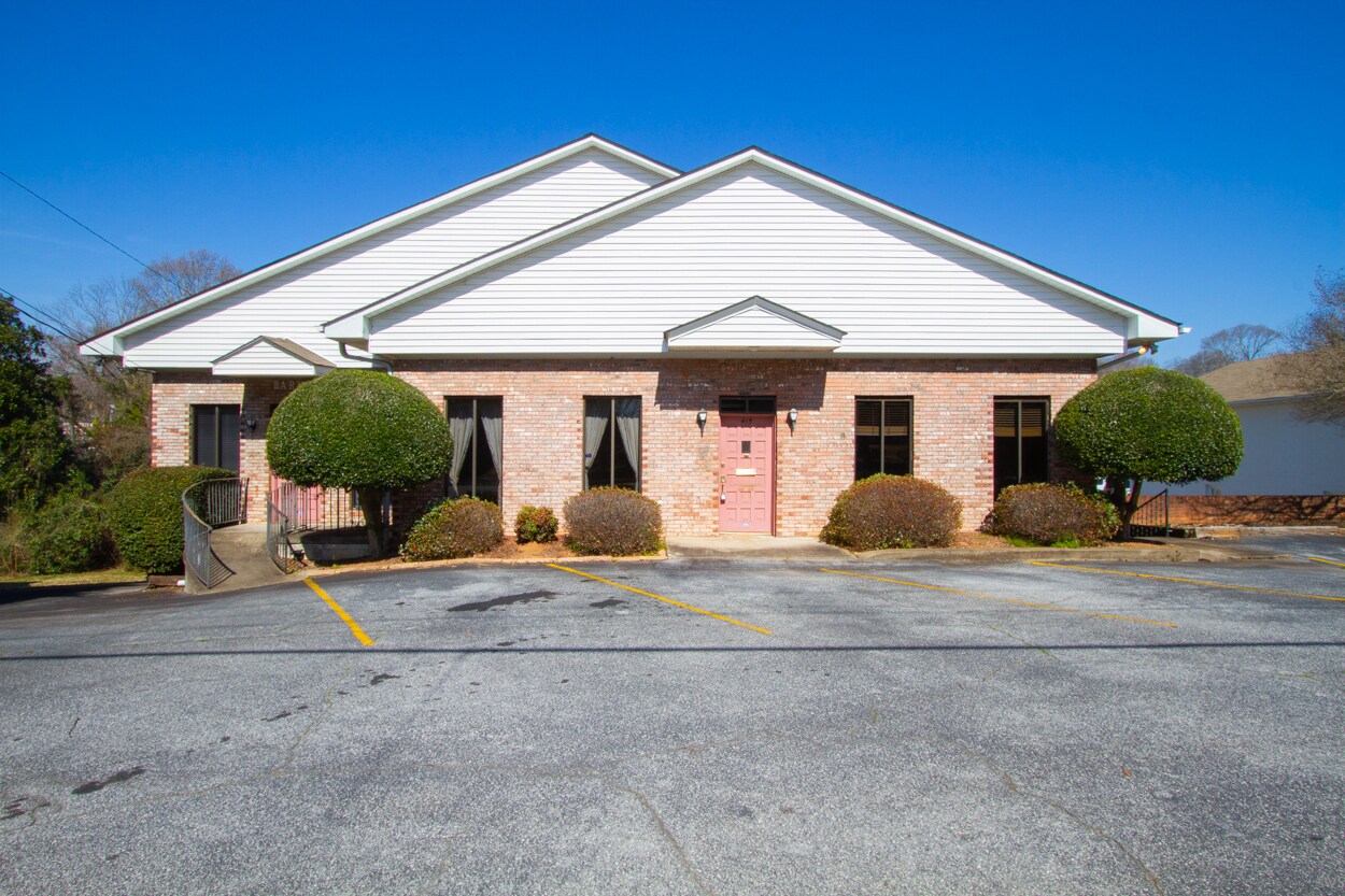 415 E 1st Ave, Easley, SC for sale Building Photo- Image 1 of 1