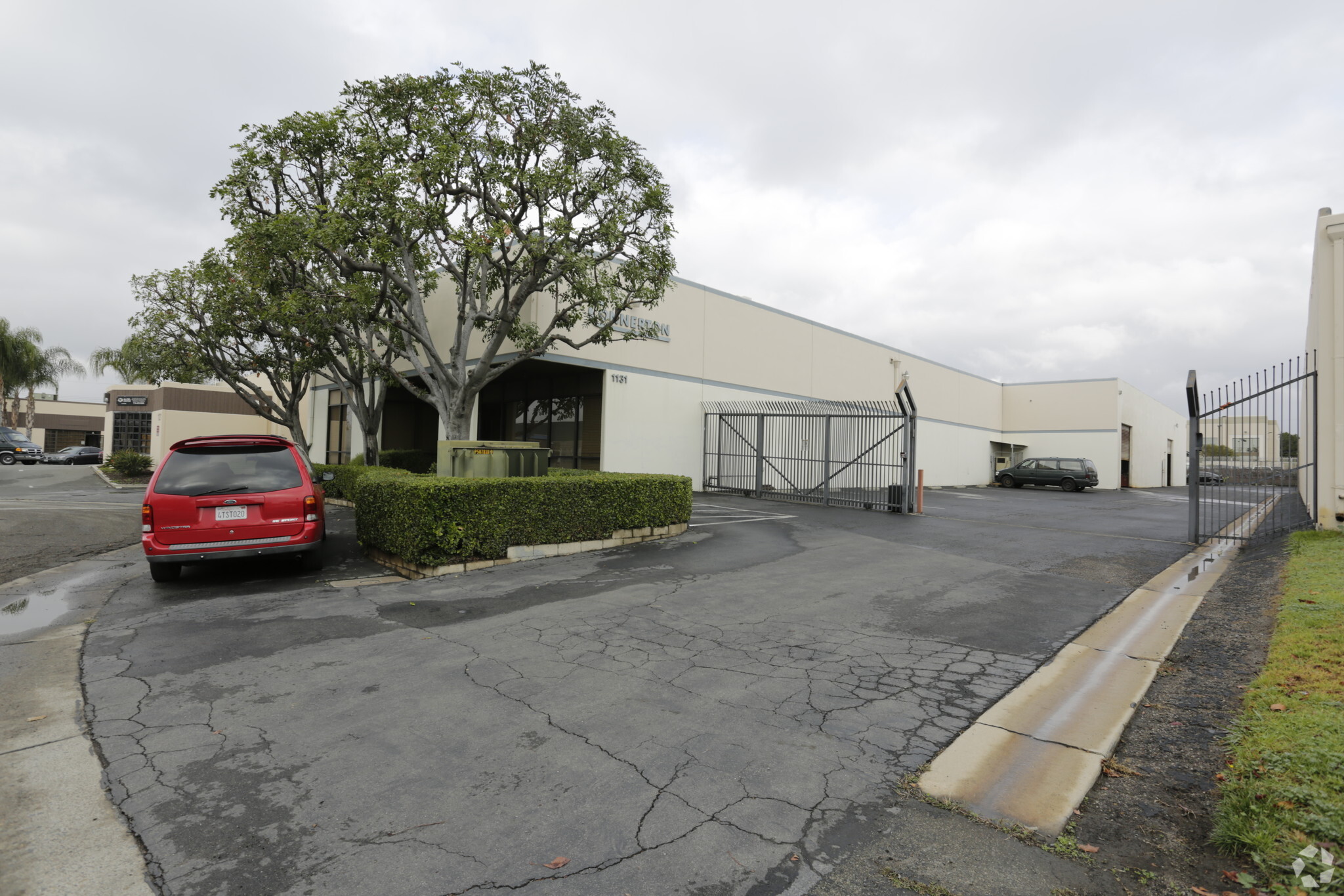 1131 Wakeham Ave, Santa Ana, CA for lease Primary Photo- Image 1 of 5