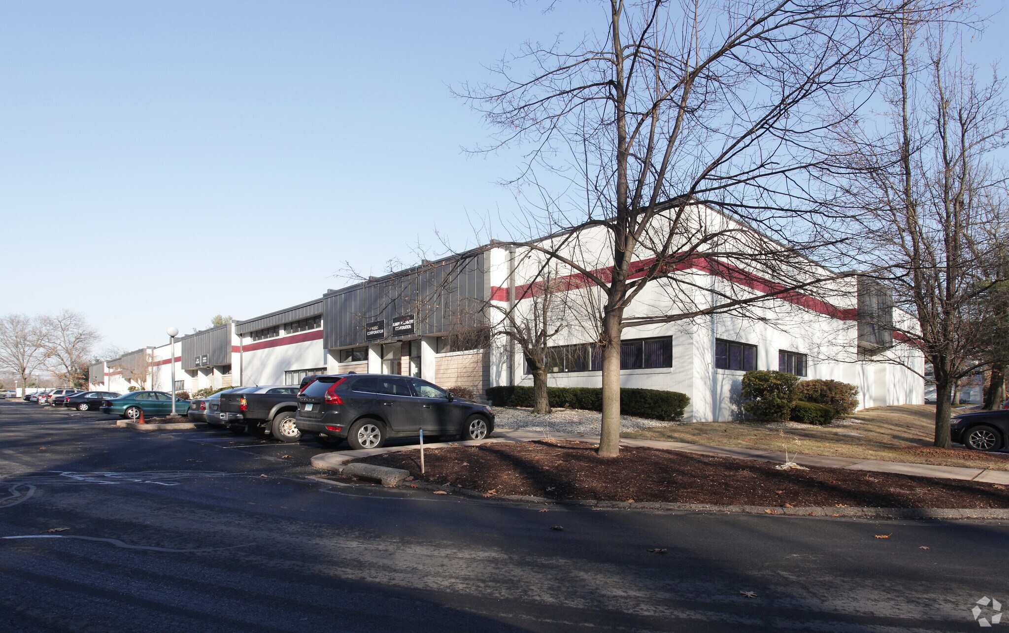 900 River St, Windsor, CT for sale Primary Photo- Image 1 of 1