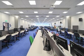 29 Central Park Av, Plymouth for lease Interior Photo- Image 1 of 3